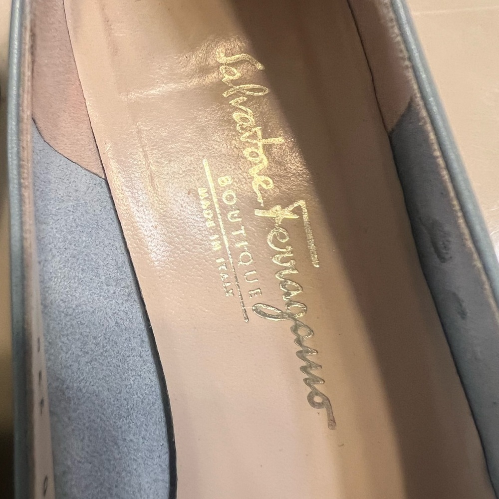 Salvartore Ferragamo Vara pumps size 8.5 2 A which is narrow, made in Italy - Picture 3 of 11